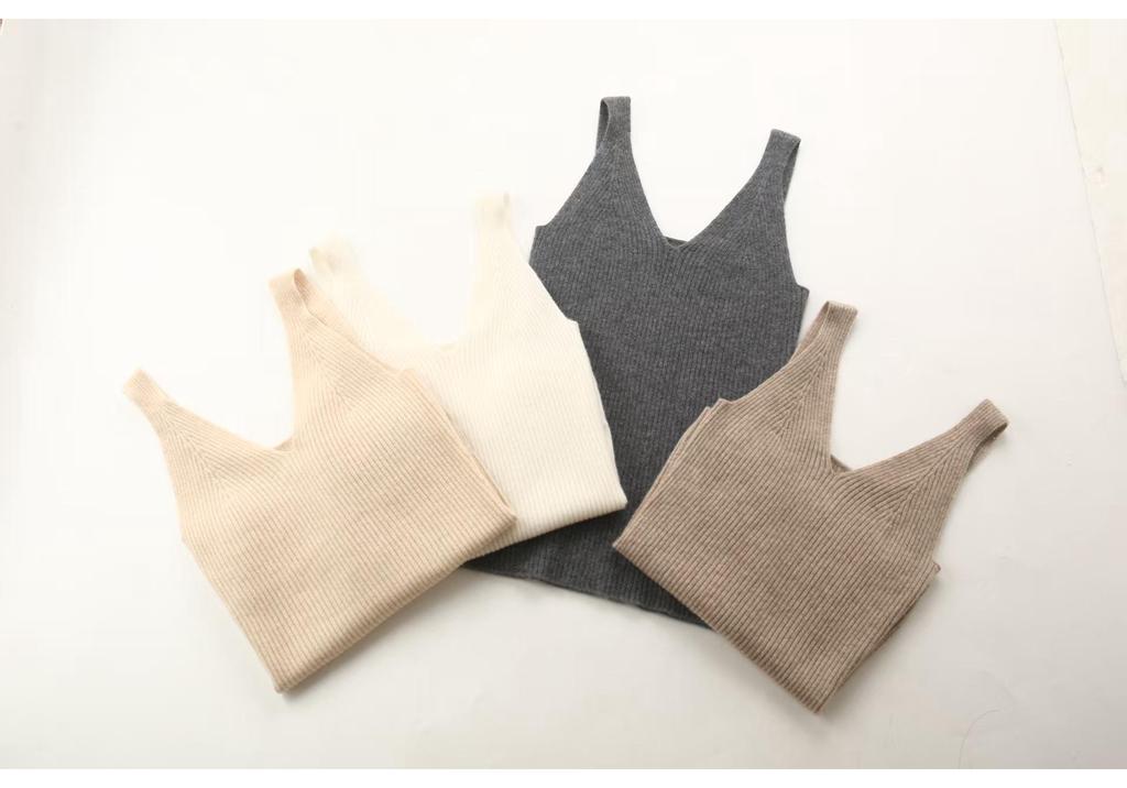 Women's V-Neck Cashmere Spaghetti Strap Vest - Warm Ribbed Sleeveless Base Layer for Autumn/Winter.