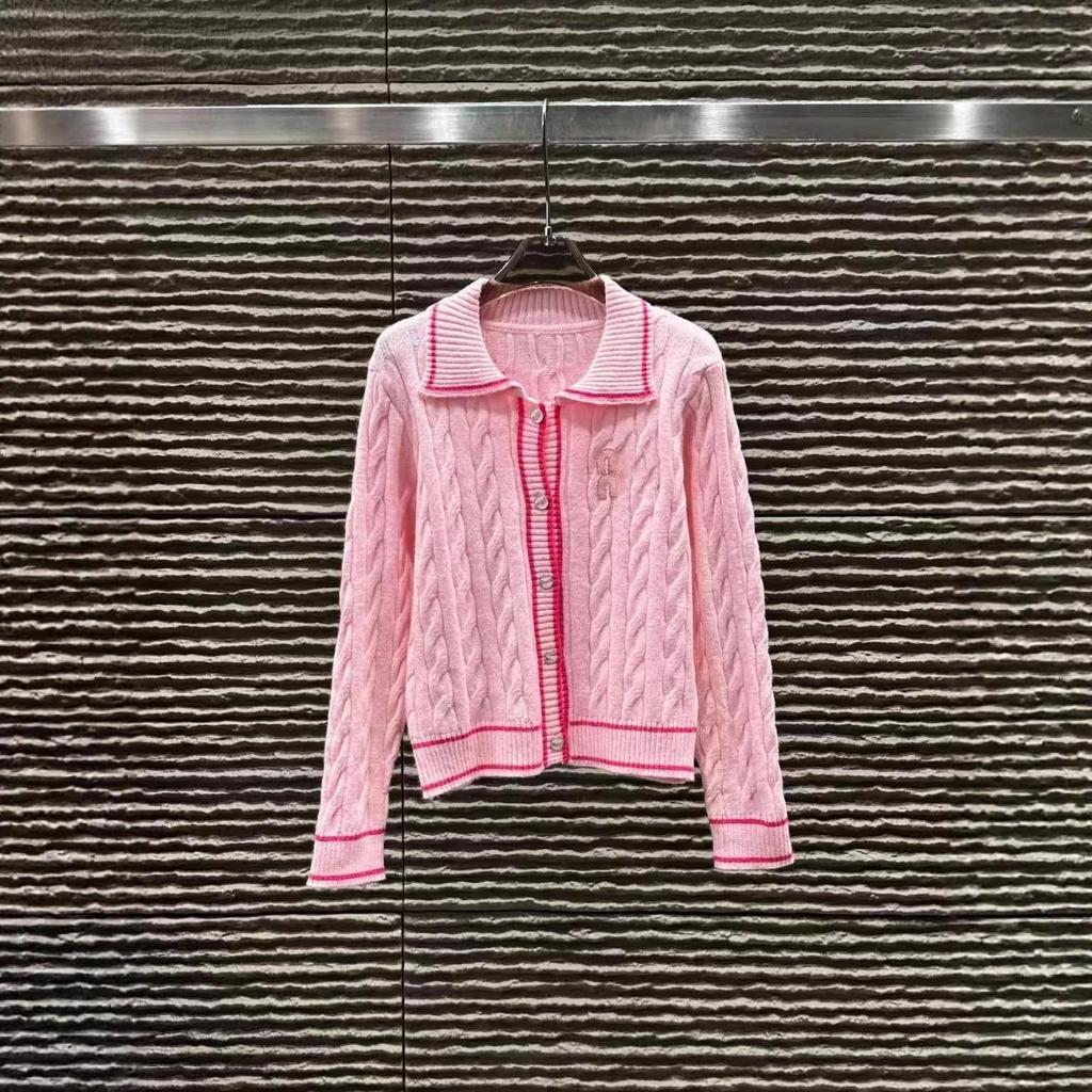 Miu Style 2025 Winter Knit Lapel Cardigan with Letter Print – Age-Reducing, Casual, and Versatile.