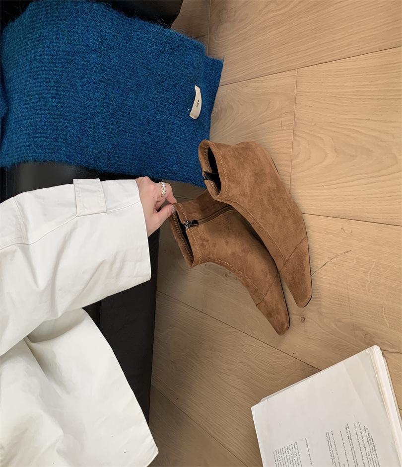 

Inner heightening flat bottom velvet single boots pointed fashion boots short boots women s 2025 new fashion thin boots 39 верблюд