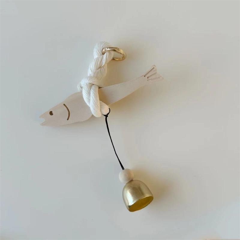Handcrafts Wooden Fish Door Chimes Hanging Ornament with Bells Door Pendants for Home Office Decoration Wall Art Decors