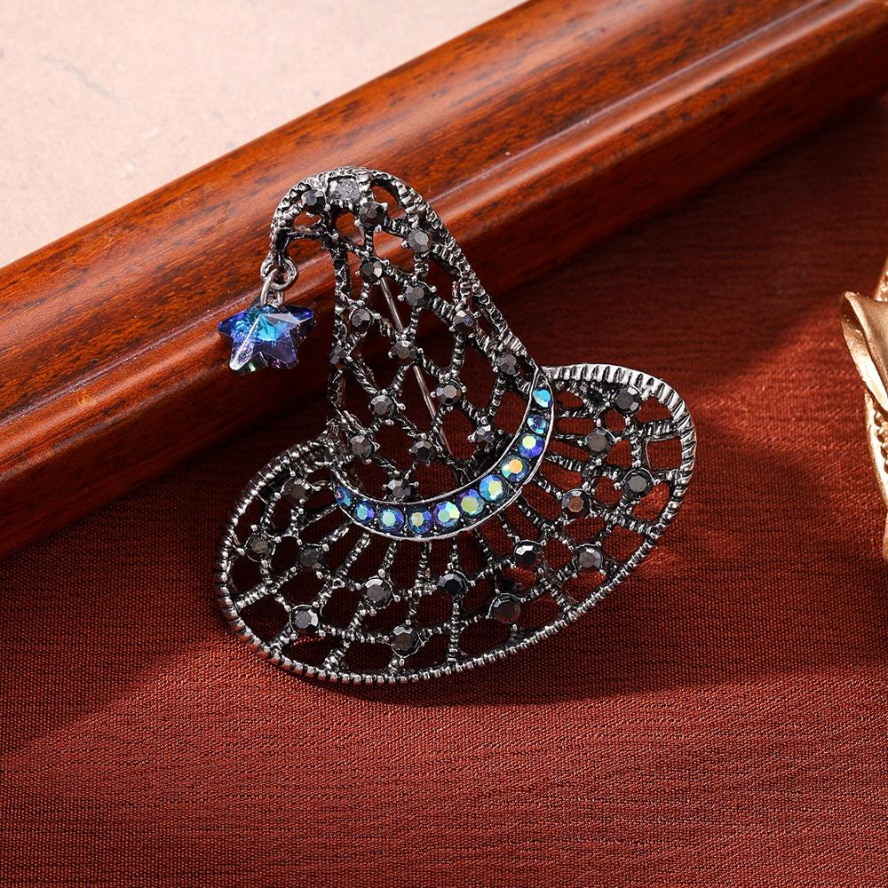 

Retro Star High-end Temperament Hollow Magic Hat Accessories Brooch 5*5cm