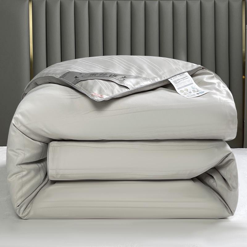 Prabangi medvilnės ir šilko pluošto antklodė: Komfortas ištisus metus