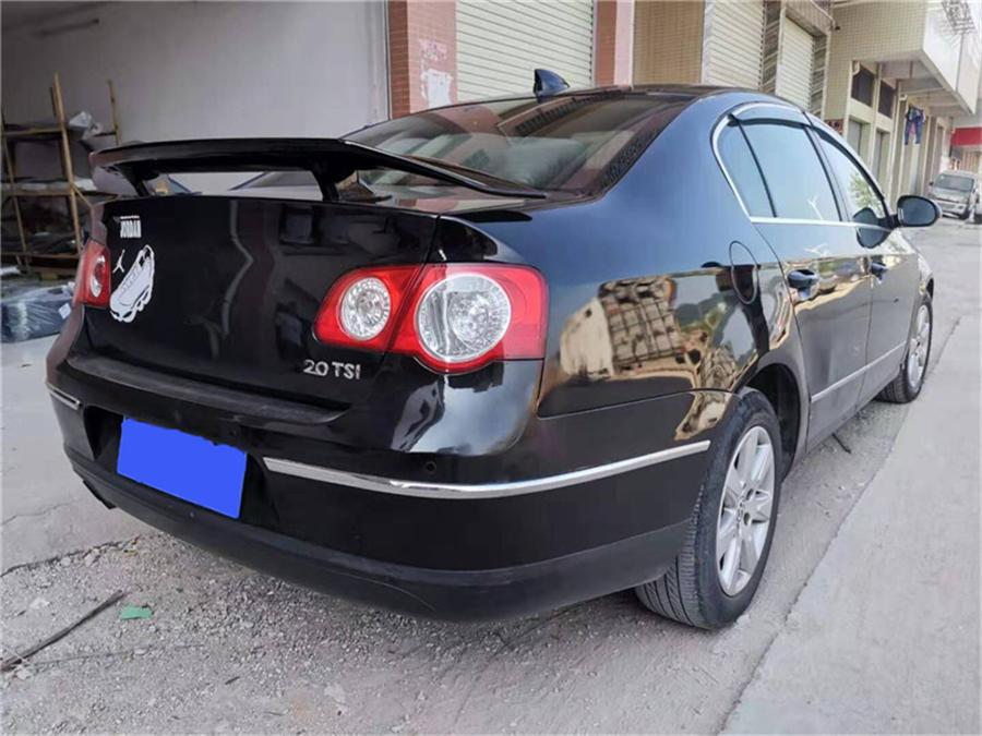 Univerzální spoiler pro závodní sedan z uhlíkových vláken Pro většinu sedanů