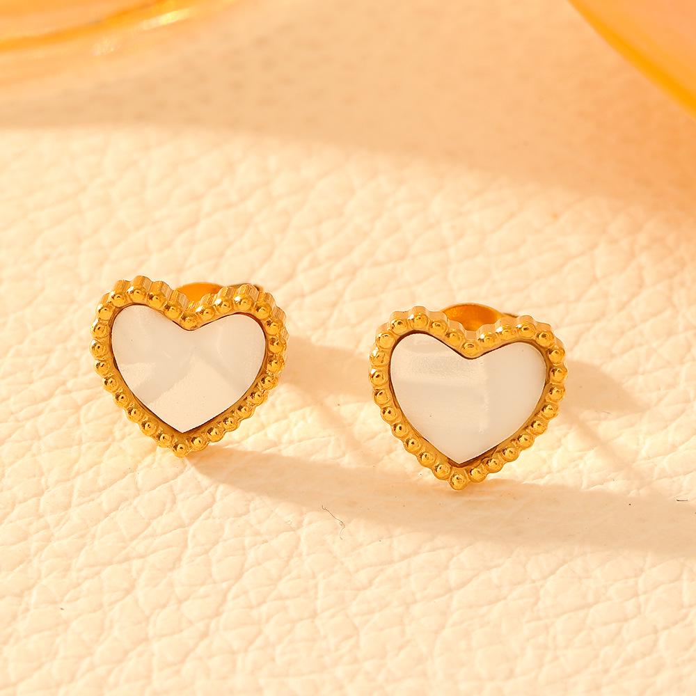 European & American Fashion 18K Gold Plated Stainless Steel Heart-Shaped Ornament Set for Women