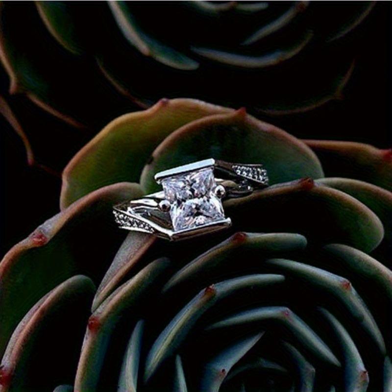 1pc Bague Mode Créative Simple Carrée Zircon Synthétique Bague Mode