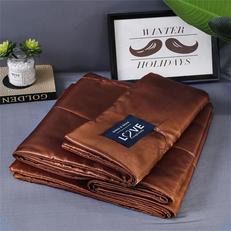 Luxury Ice Silk Summer Blanket Skin-friendly Duvet Silk Blanket Satin Bedding Soft Comfortable Thin Comforter Summer Satin Quilts 150*200cm