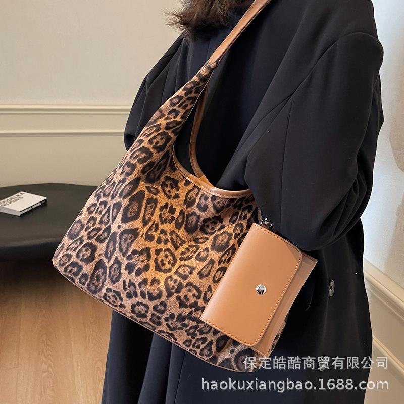 Super fire leopard print mother and child bag fashionable large-capacity tote bag women's autumn and winter 2025 new fashionable shoulder bag