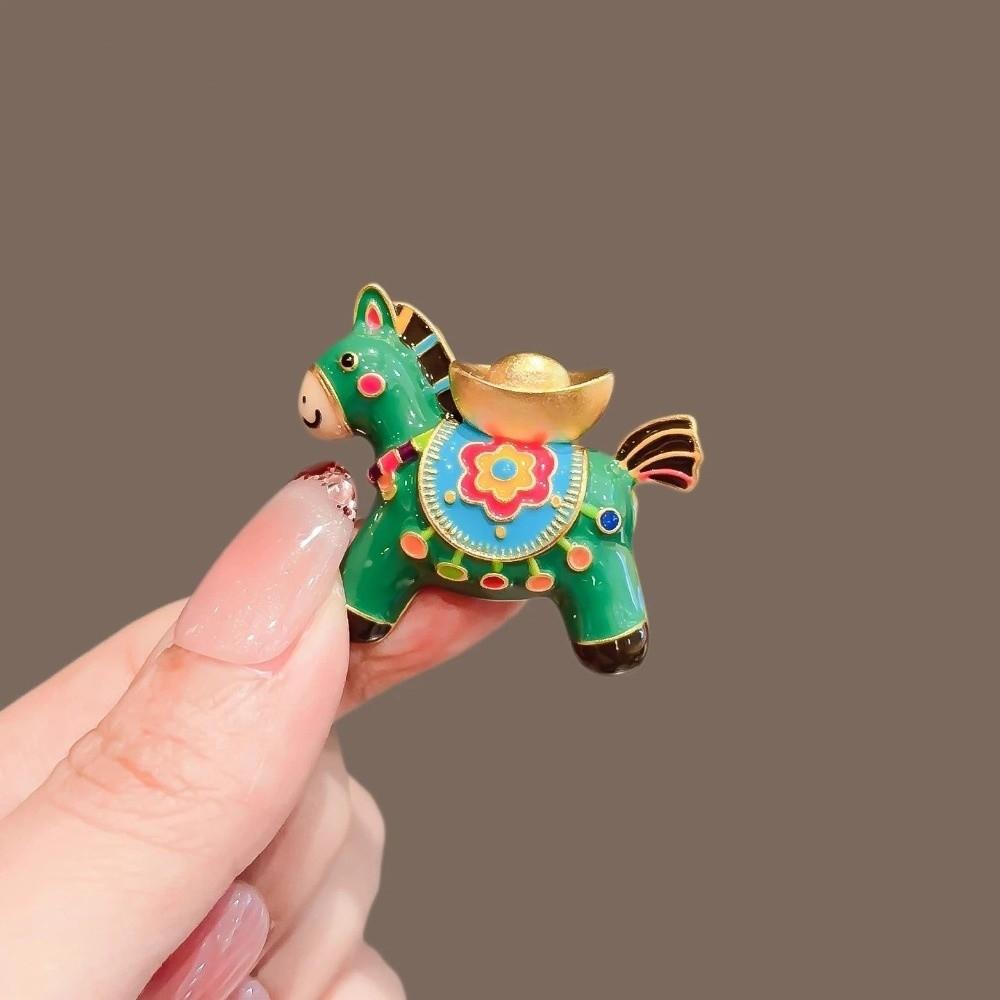 Metal Zinc Zinc Alloy Zodiac Pony Pin Green Animal Lapel Pins Elegant Enamel Yuanbao Horse Brooch Friends