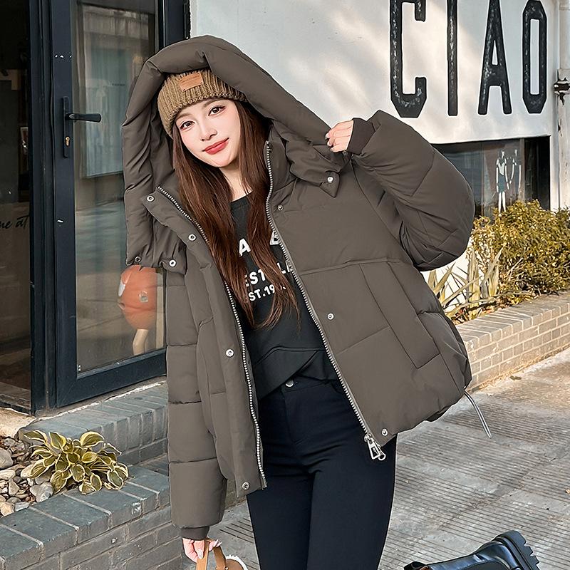 Women’s Short Hooded Windproof Thicken Warm Winter Jacket With Raglan Sleeves