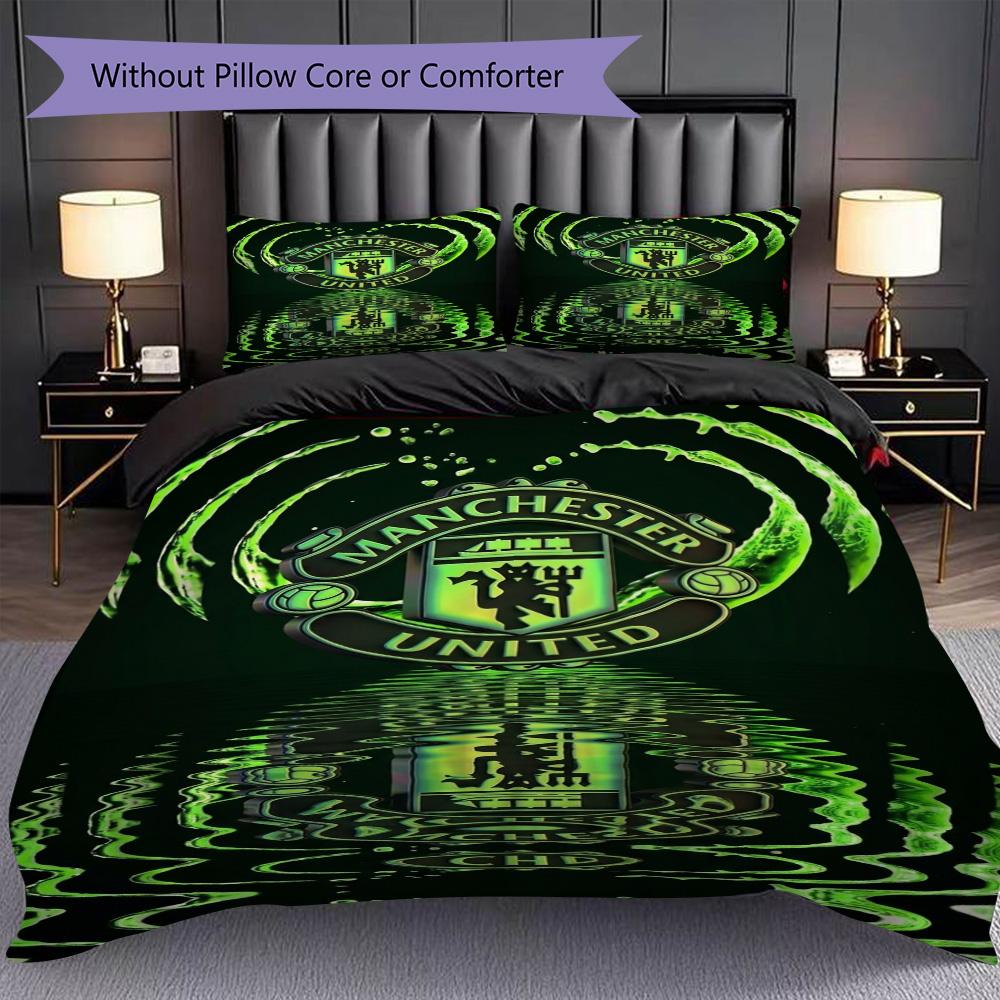 Manchester Emblem Glow Dreiteiliges Set (1 Bettbezug + 2 Kissenbezüge, ohne Füllung) 2D Flachbettwäsche-Set Weich und bequem