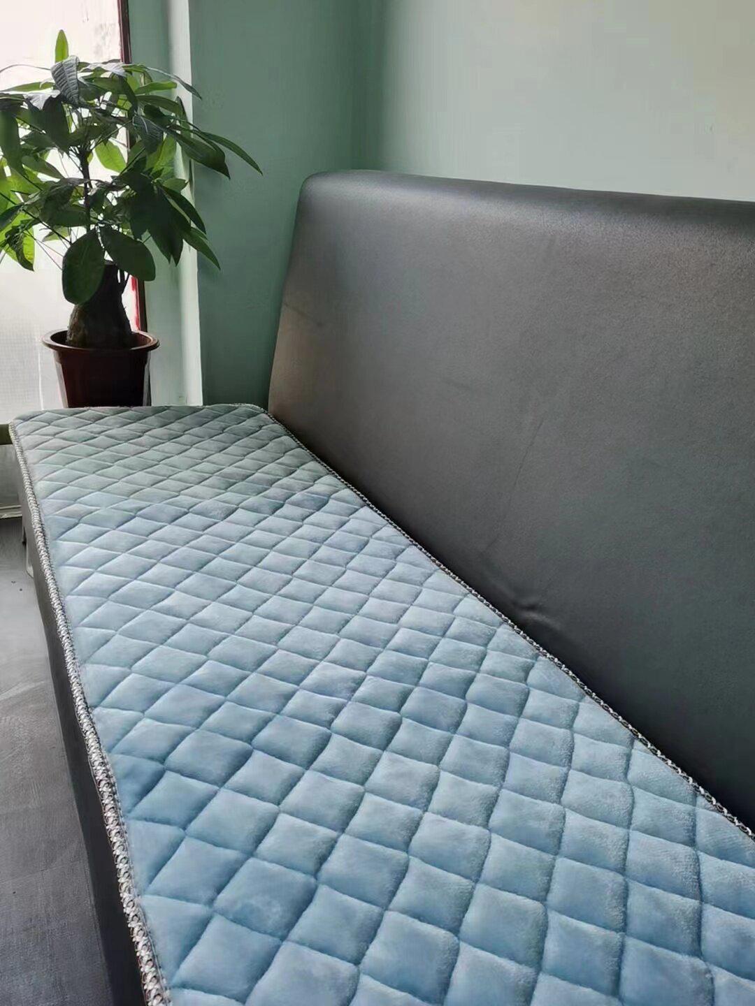 All-Season Non-Slip Plush Seat Cushion for Sofa or Dining Booth 50x50cm