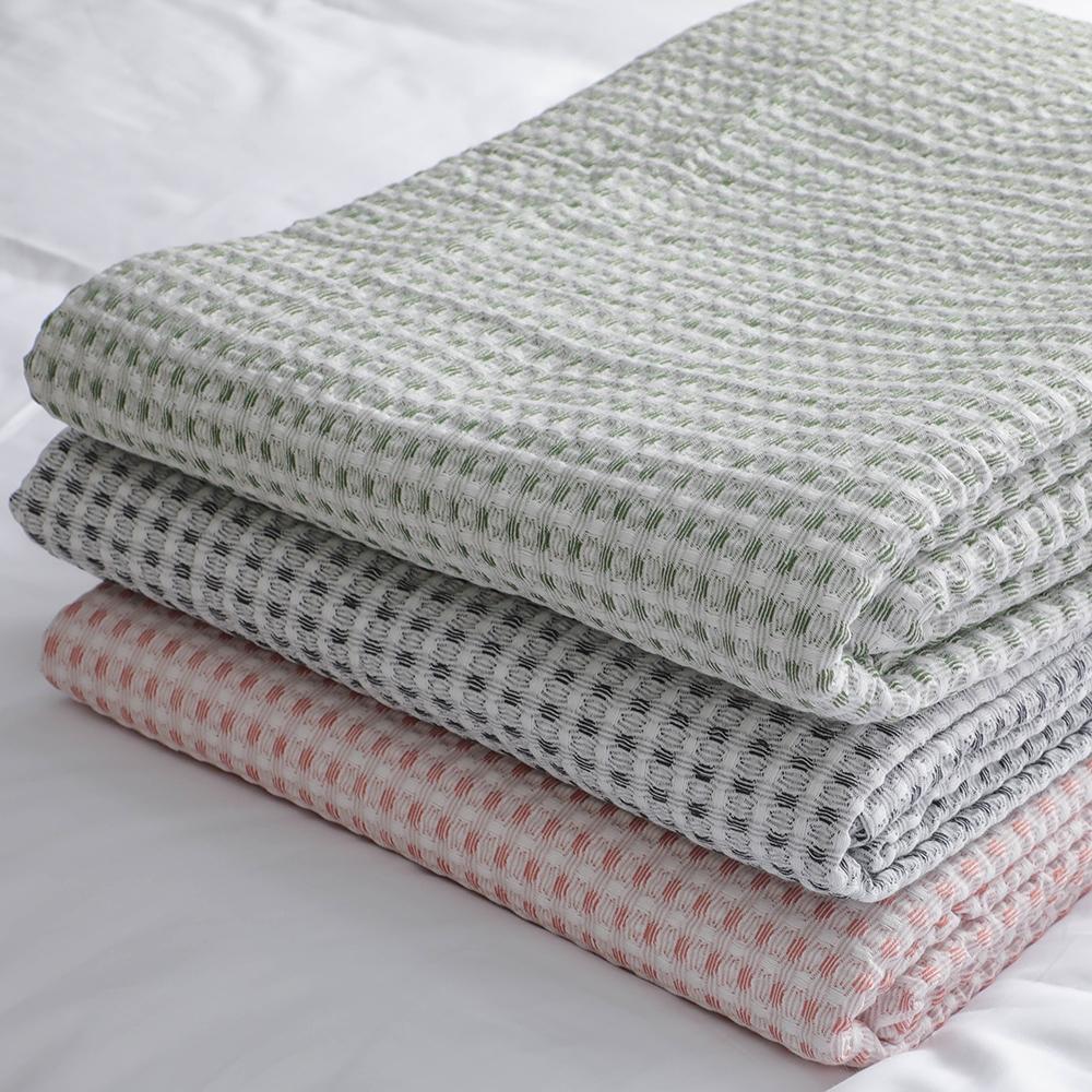 Custom White Waffle Jacquard Yarn Throw Blanket 50% Cotton Polyester Textured Woven Design Home Decor Bed Blankets