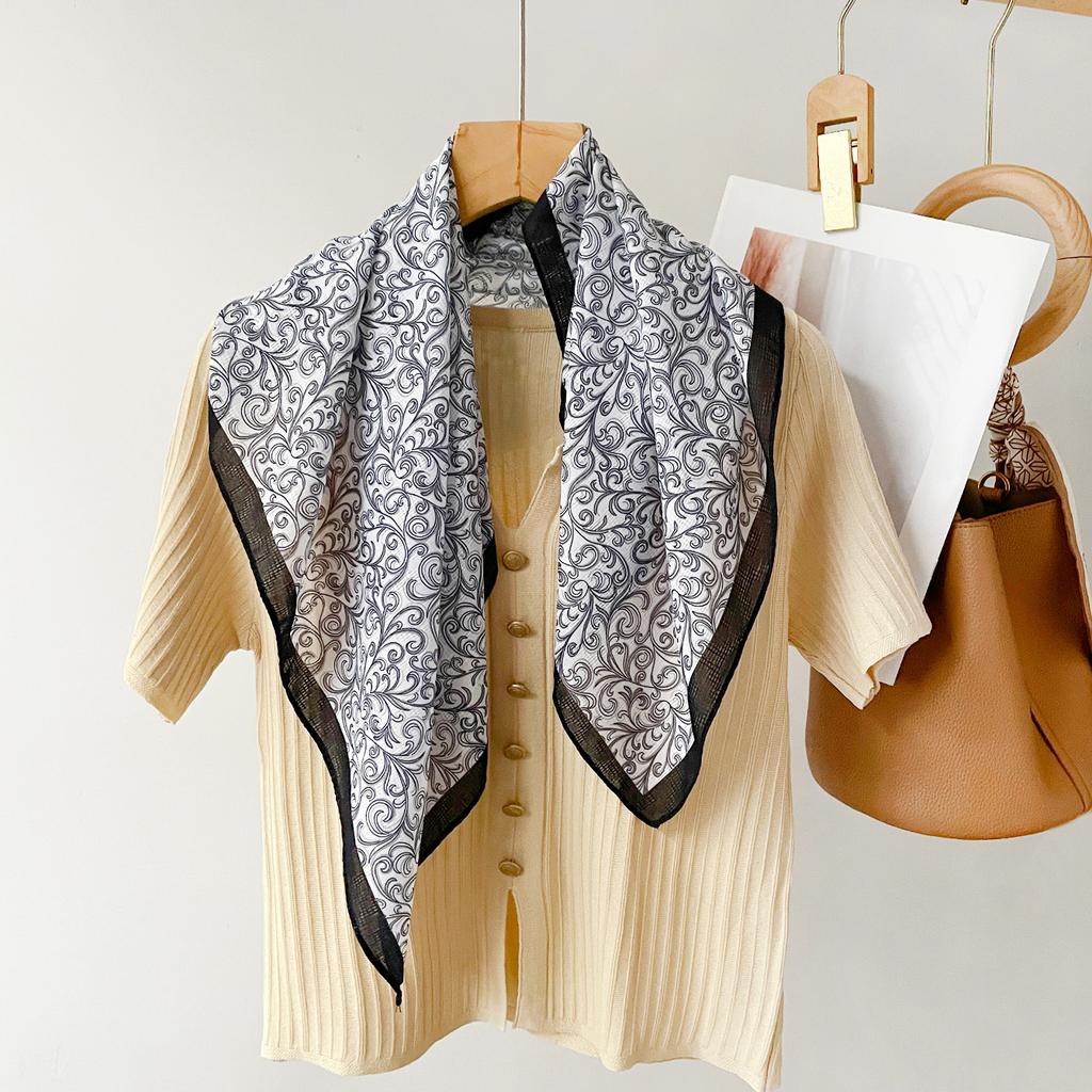Elegant Chiffon Silk Square Scarf Vintage Damask Print Bandana for Women Daily Commute Neck Hairband Sun Protection Accessory