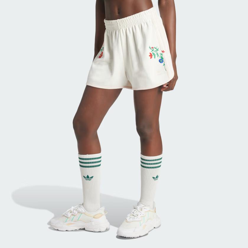 Adidas Pantaloni scurți sport casual originali cu model floral brodat, cu elastic, pentru femei, alb-nor IS3869