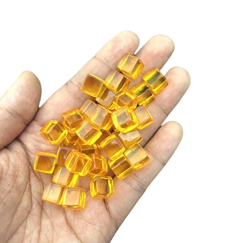 100 Stück Set 8mm Transparenter Würfel mit eckigen Kanten Bunt Klar Einfarbig Würfel Schachfigur Rechter Winkel Für Brettspiel