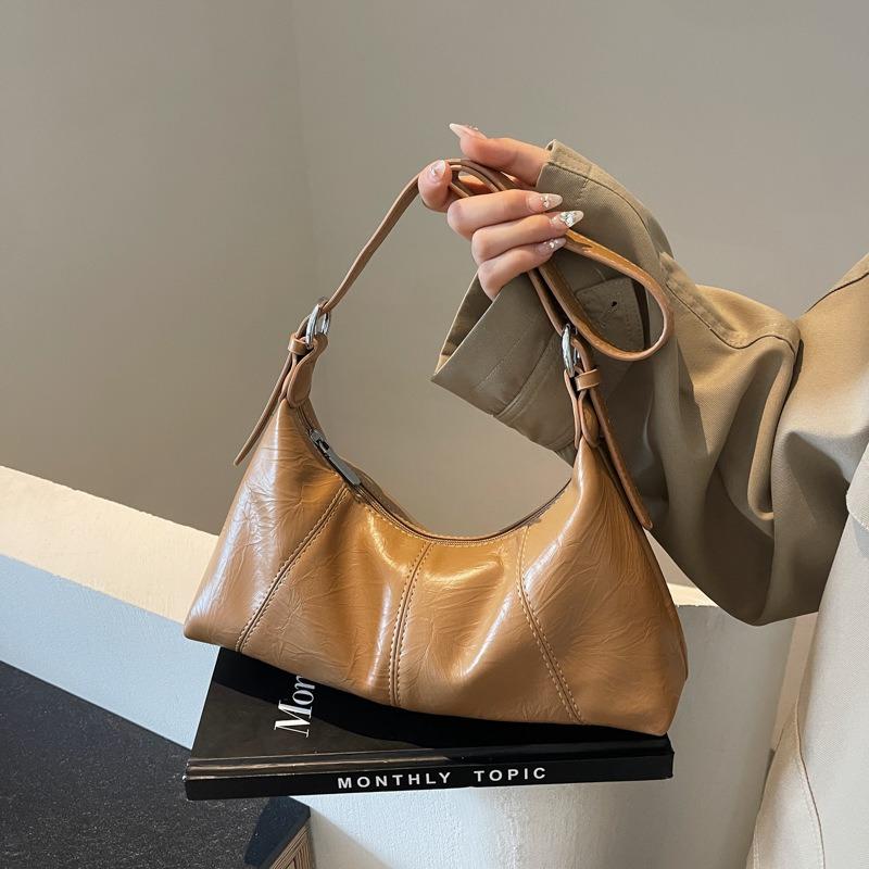 Large Capacity Bag Women's Summer New Niche Design Retro Shoulder Messenger Bag Class Commuter Dumpling Bag