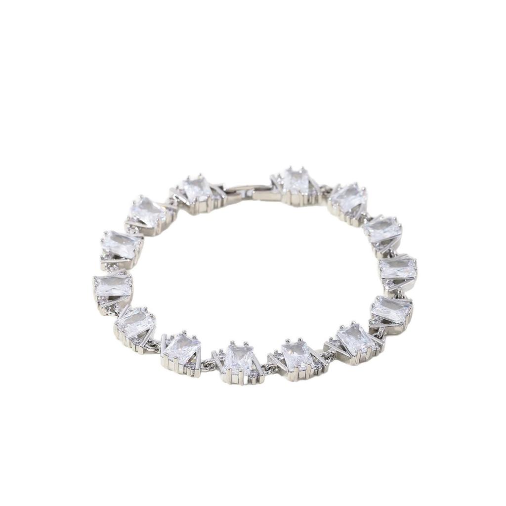 Bracelet Feuille Plaqué Or avec Incrustations de Zircon Hachuré et de Diamant