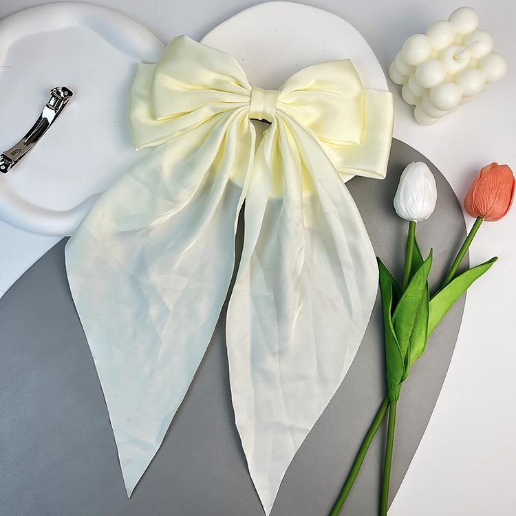 Exclusive Red Bow Hair Clip – Elegant Temperament Spring Style Accessory