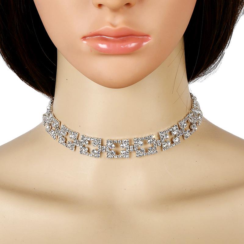 Trendige Silber Strass Choker Halskette - Japanischer & Koreanischer Stil für Damen