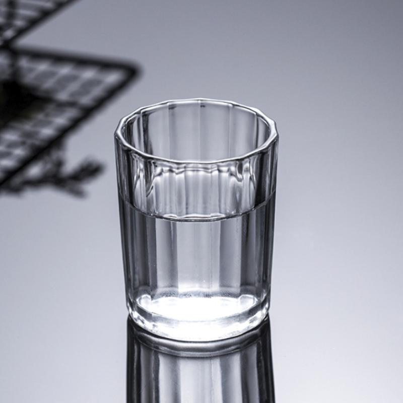 90ml/71ml Sklenice na víno s tlustým dnem Malá klasická sklenice na destiláty Luxusní sklenice na whisky Špičková sklenice na zahraniční víno Barové doplňky