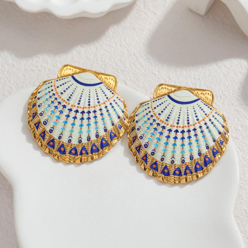 Bohemian 18K Gold Shell Earrings: Retro Vacation Style Stainless Steel Design