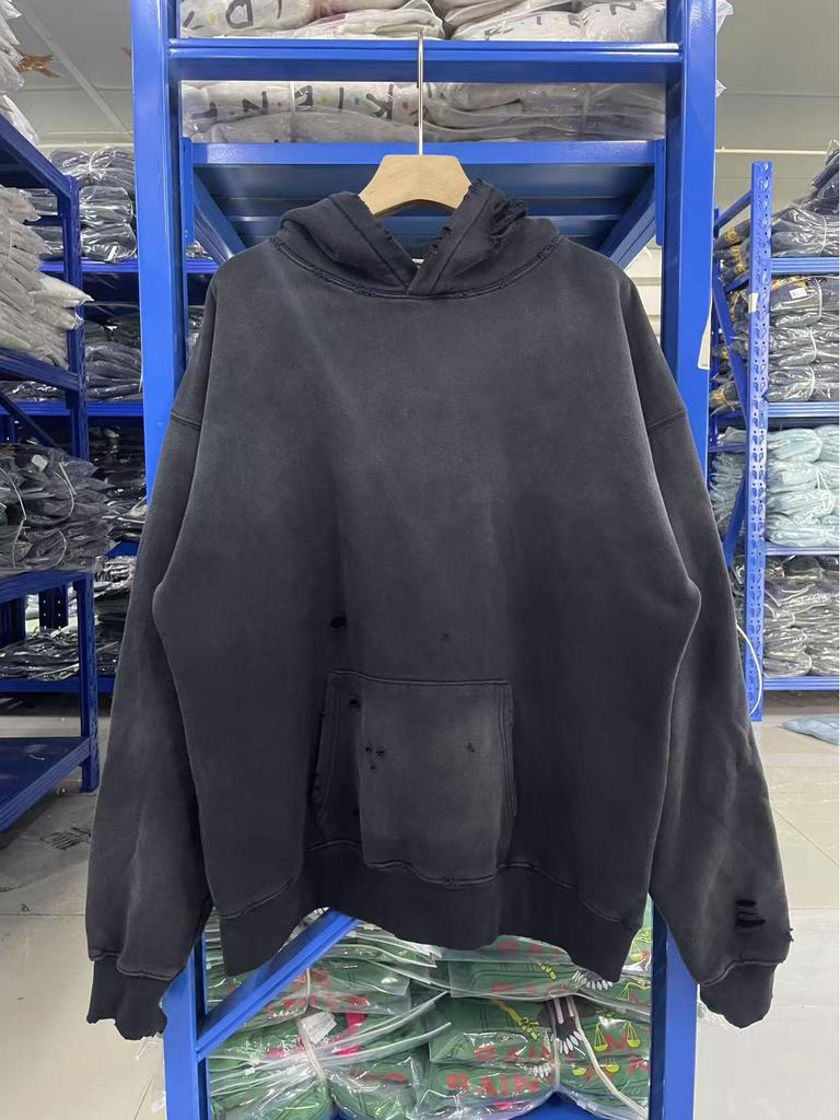 Vintage Distressed Spray-Painted Unisex Hoodie - Retro Loose-Fit