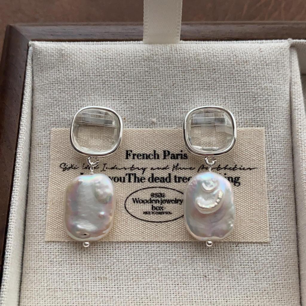 "Vintage Creamy Yellow Starfish Ear Clips: Elegant and Cute, Piercing-Free Sea Star Earrings"