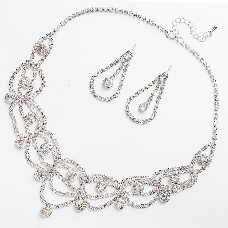 European and American Fashion Women's Crystal Ornament Necklace Set Simple Personality Formal Dress Accessories N323