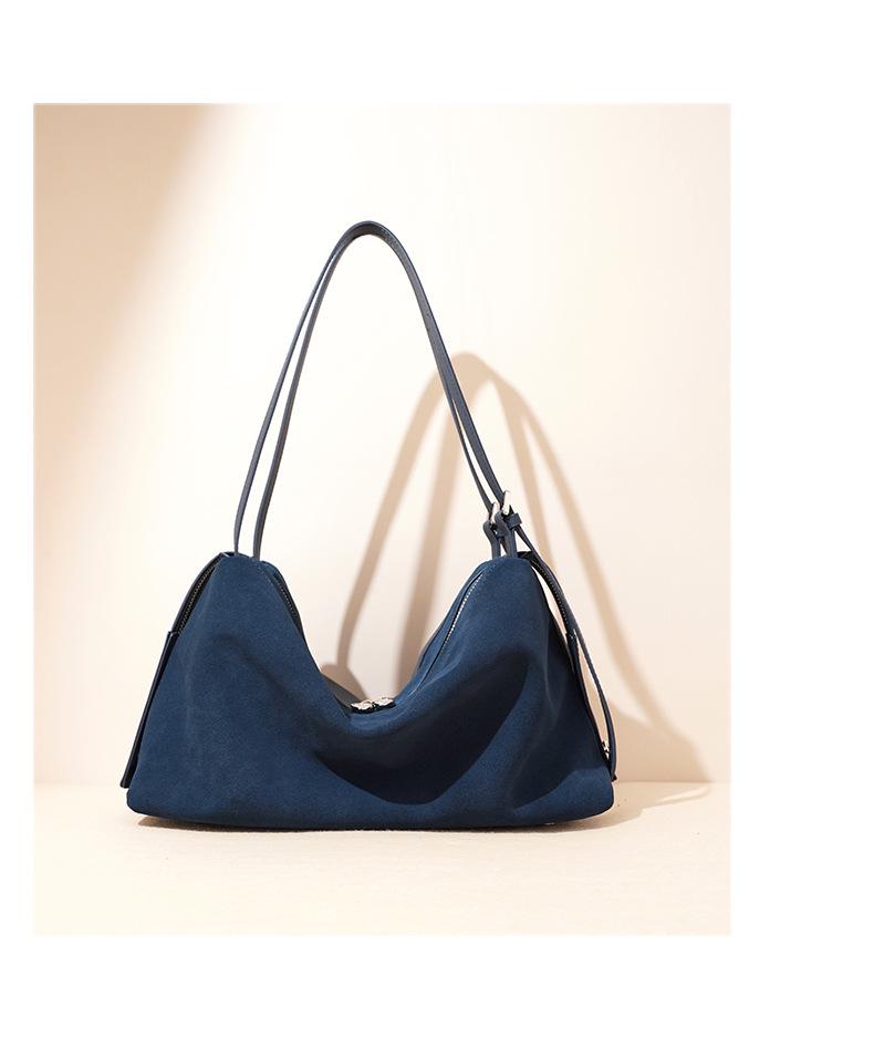 2025 Premium Matte Boston Shoulder Bag - Women's Autumn/Winter Pillow Bowling Style