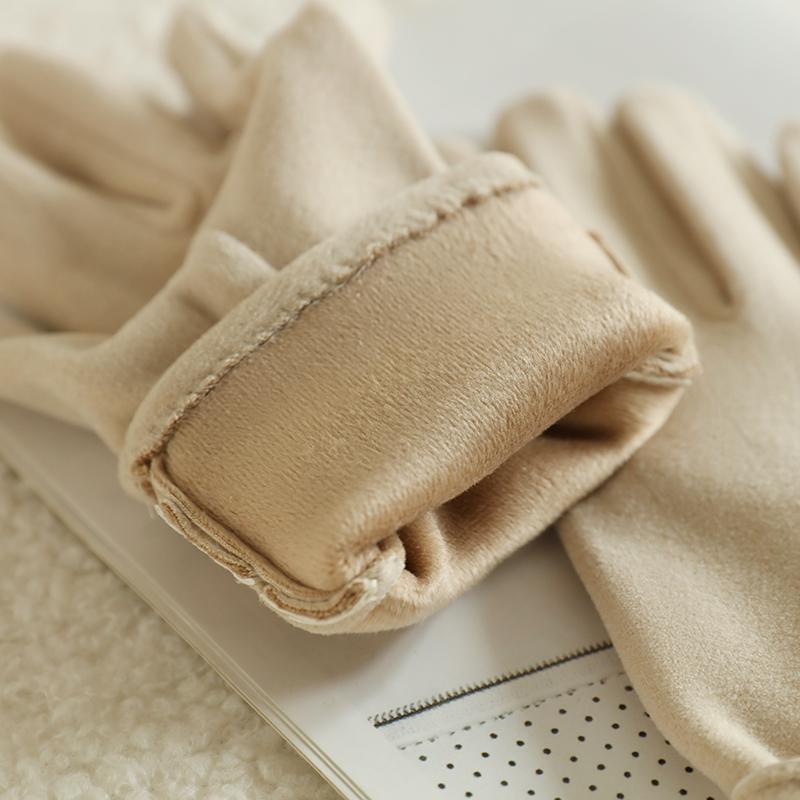 A Pair of Warm Gloves with Velvet To Prevent Cold, Suitable for Girls' Winter Windproof Cycling and Driving