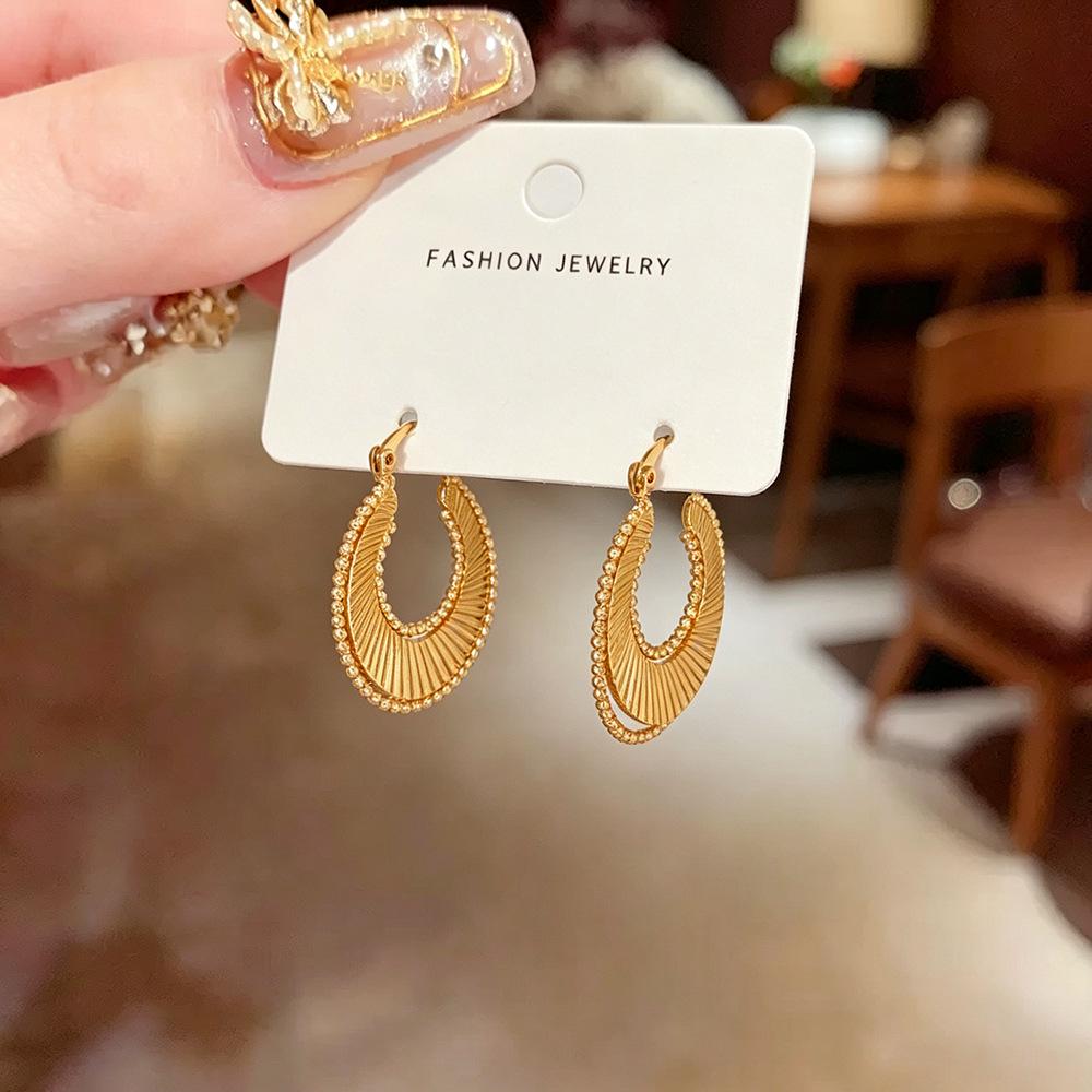 European & American Style U-Shaped Striped Texture Earrings for Women - Unique, Versatile Design