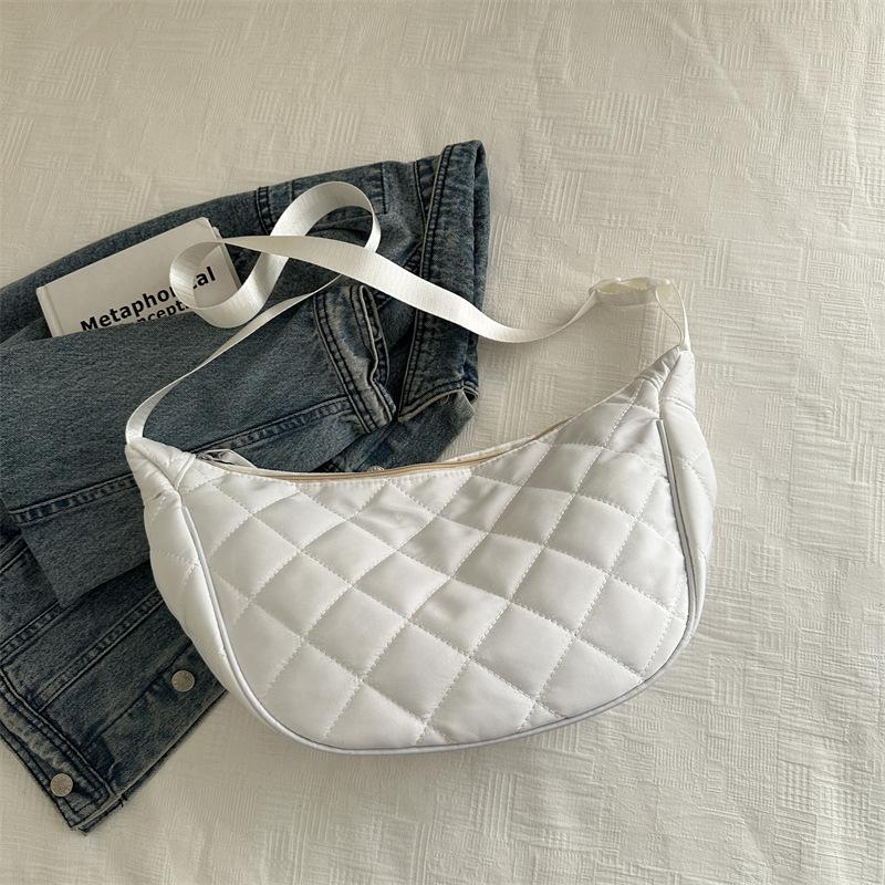 Foreign Style Bag Women's Large Capacity 2025 New Spring Fashion Dumpling Bag Niche Nylon Shoulder Messenger Bag