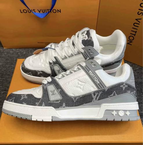 Louis Vuitton Trainer Grey Sneaker Men's Size 1ADH2W