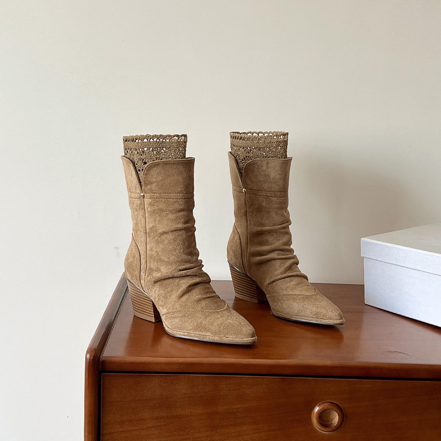 

Vintage pointed Maillard thick-soled thick-heeled heightened medium boots temperament lace edge versatile pleated stacked knight boots 40 коричневый