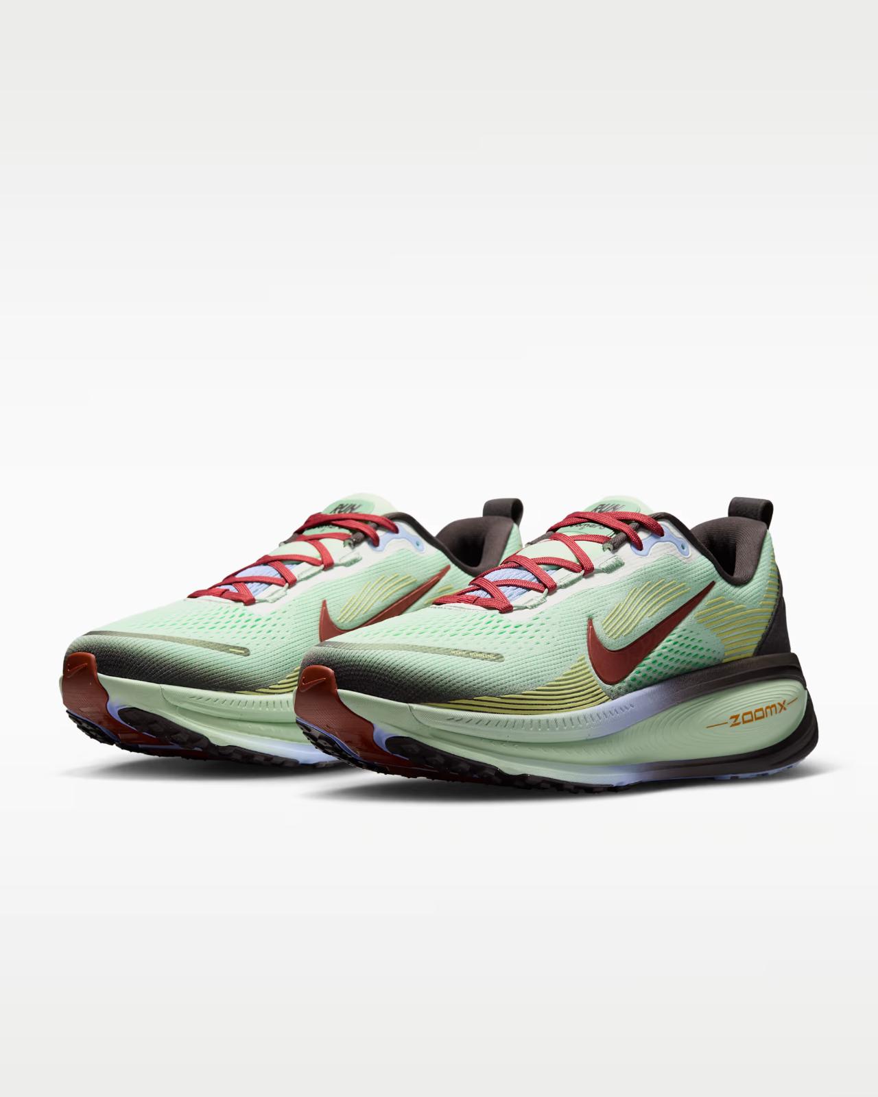 IW1250-398 Nike Vomero 18 SE Frosted Spruce/Tar (Men s) 6.5
