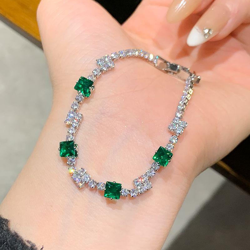 

Браслет «Принцесса Изумрудный Квадрат» Роскошь для меньшинства [Emerald] Princess Escape Square Bracelet