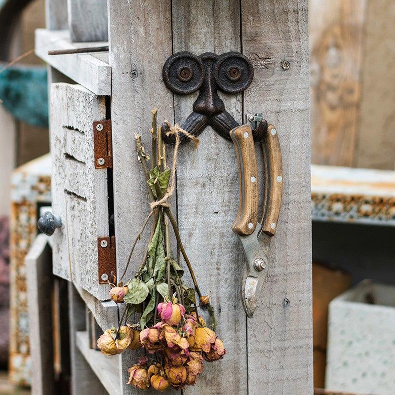 

Cast Iron Hook, Heavy Duty Vintage Cast Iron Hook For Hanging, Art Decorative Antique Beard Shape Wall Hanger For Coat, Scarf