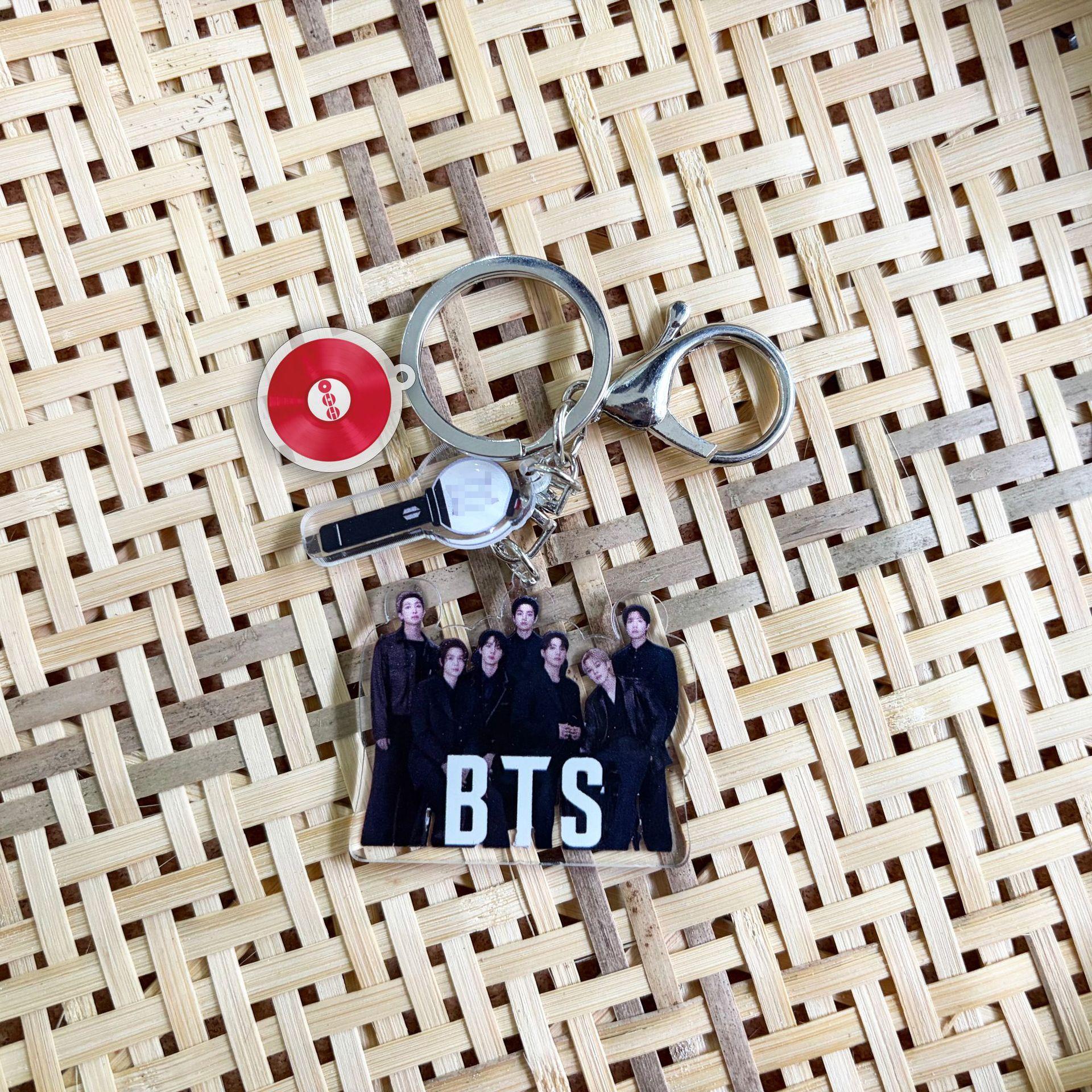 Набор акриловых брелоков BTS, Фигурка Bangtan Boys в полный рост с виниловым и световым палочкой-подвеской, Коллекционный брелок для сумки для фанатов Kpop ARMY BTS gray