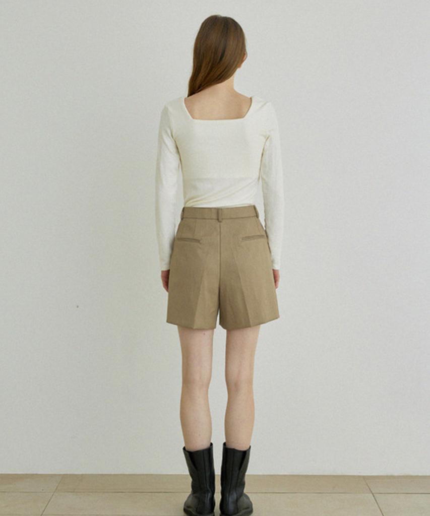 Aejeuipeu Louis Half Pants (Beige)