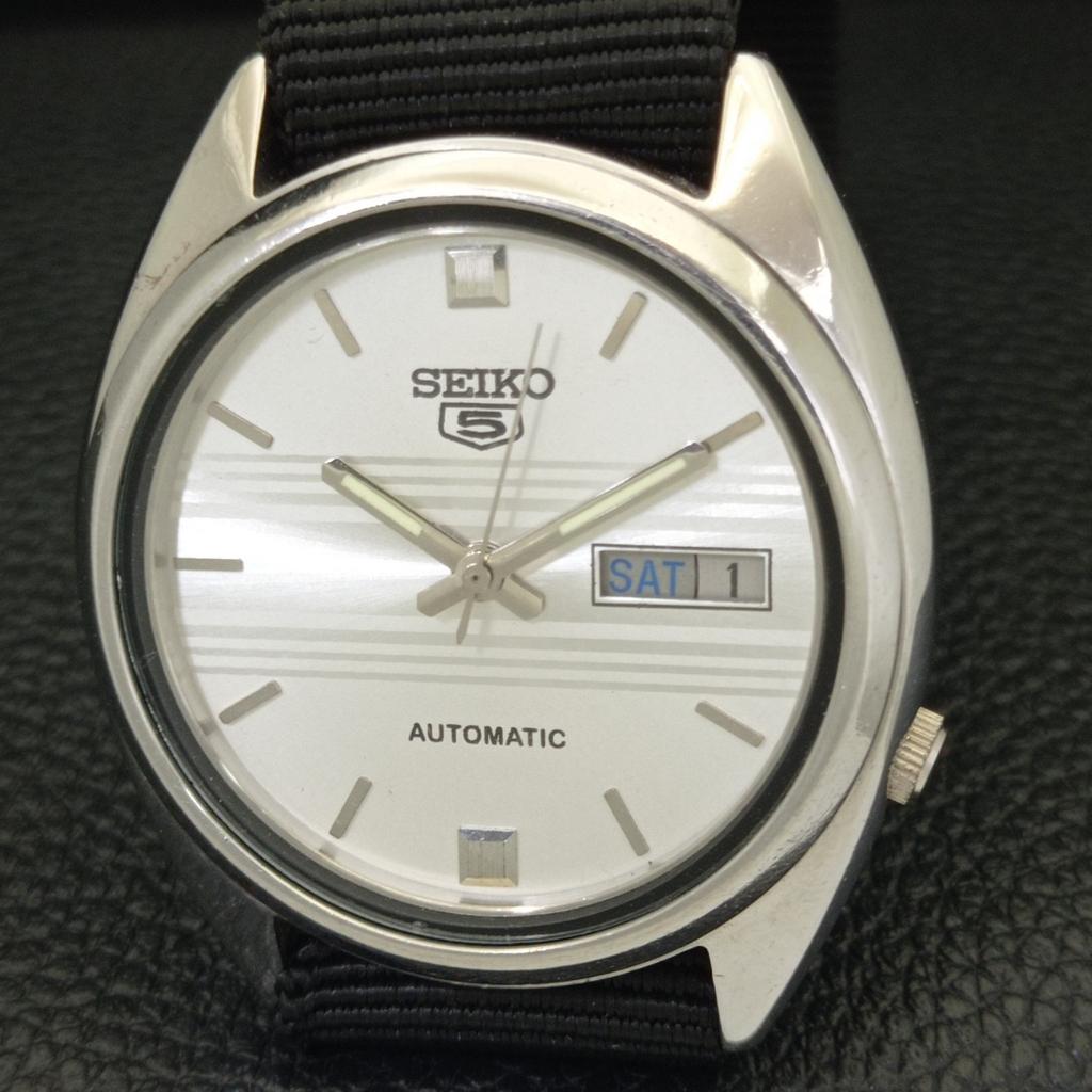 VINTAGE SEIKO 5 AUTOMATIC 7019A JAPAN MENS SILVER COLOR DIAL WATCH a701497-5 R206b-a701497