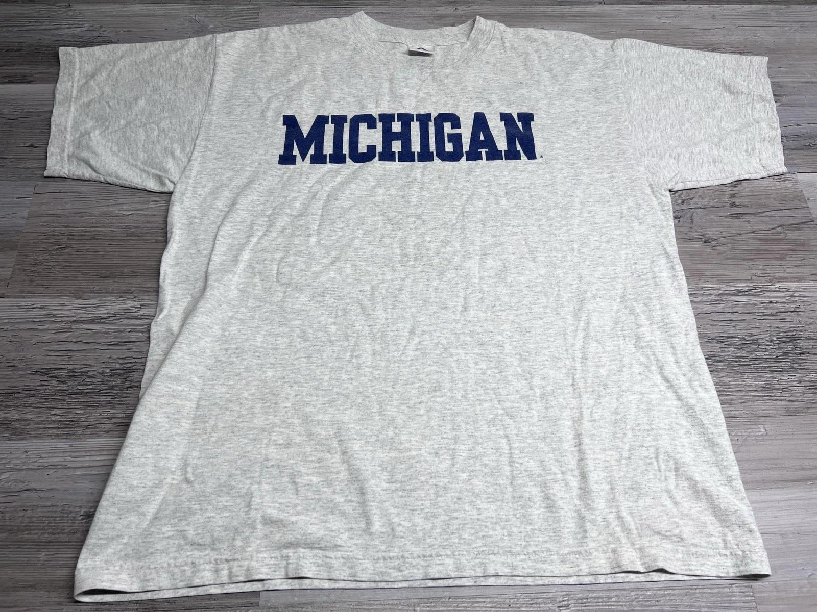 

Vintage University Of Michigan Wolverines T-Shirt Spell Out Y2K Collegiate Sz XL L