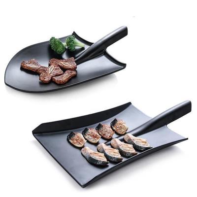 Piatto Melaminico Nero Creativo – Vassoio BBQ con Design Unico della Spatola, Stoviglie Resistenti