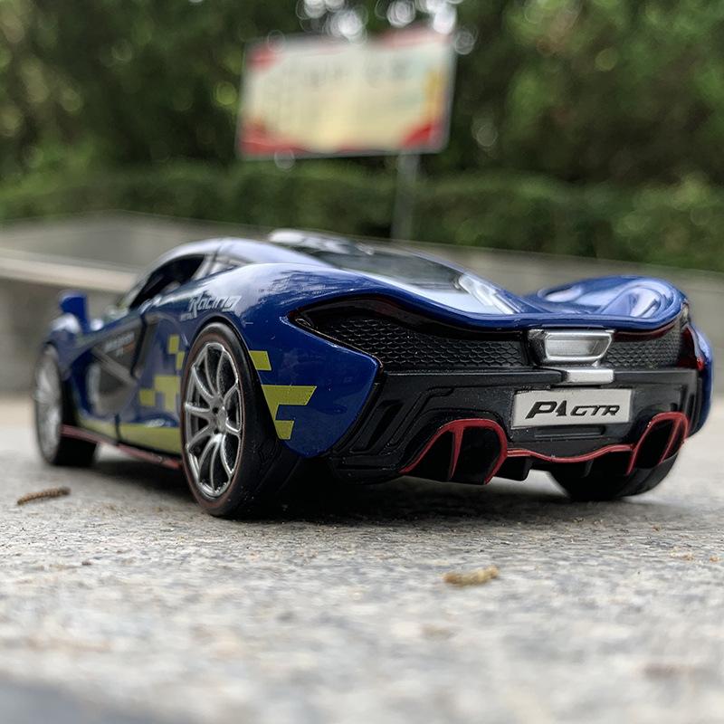 1/32 Scale P1 GTR Diecast Car Model Toy, Pull Back Toy Vehicle with Sound and Light for Kids Toddler Boys Girls Gift Collection
