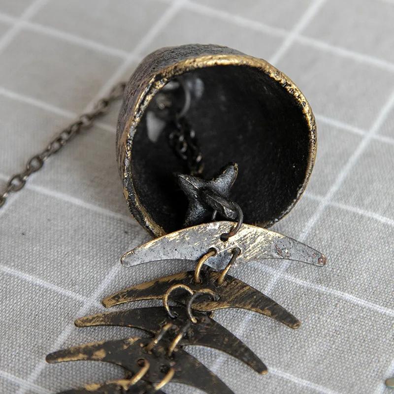 Vintage Fishbone Wind Chimes Cast Iron Fish Skeleton Windchime Patio Garden Decor for Home Window Porch Hanging Ornaments