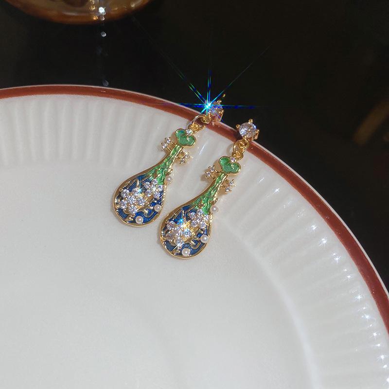 

Серебряные серьги-пипа с жемчугом и бриллиантами: Элегантный, роскошный, современный китайский стиль для женщин Silver Needle-Gold зелёный