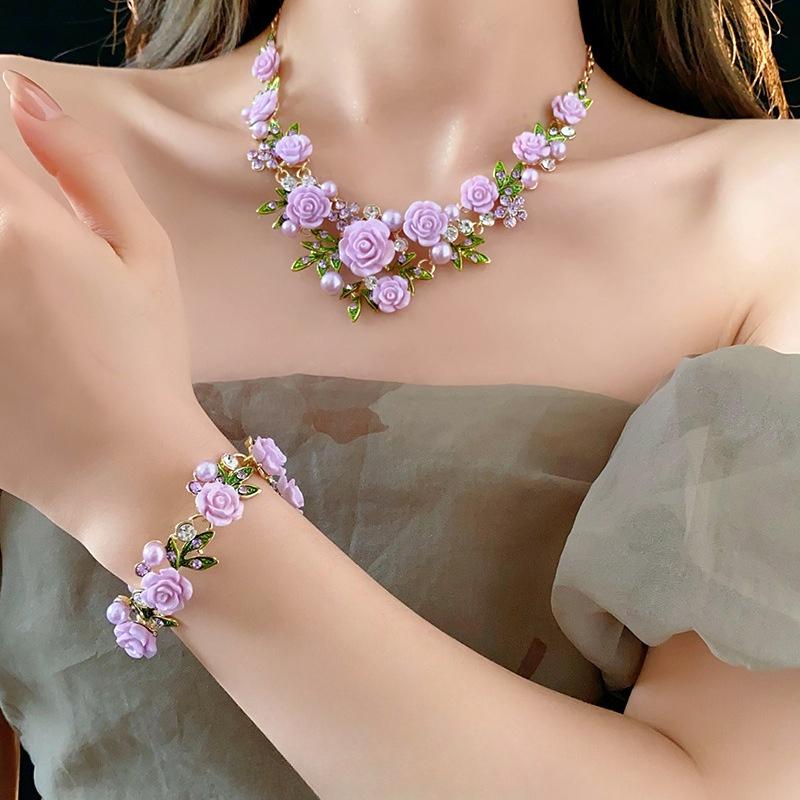 GemChic Women's Sweet Floral Rose Pearl Necklace and Bracelet Set Rhinestone Leaf Collarbone Chain Fashion Jewelry for Party Wedding