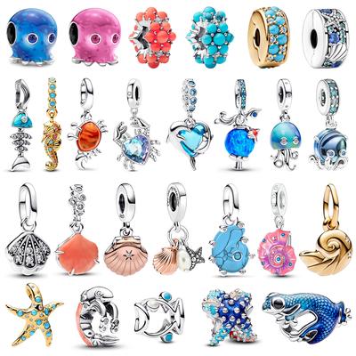 Ciondolo Trendy Delfini in Vetro di Murano Blu Rame e Charm Pendente Cavalluccio Marino Adatto per Bracciale da Donna Regali Raffinati