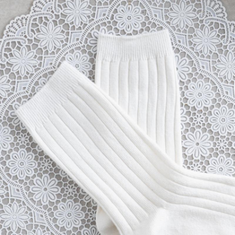 Monfoot Women S Wide Ribbed Long Neck SockS White