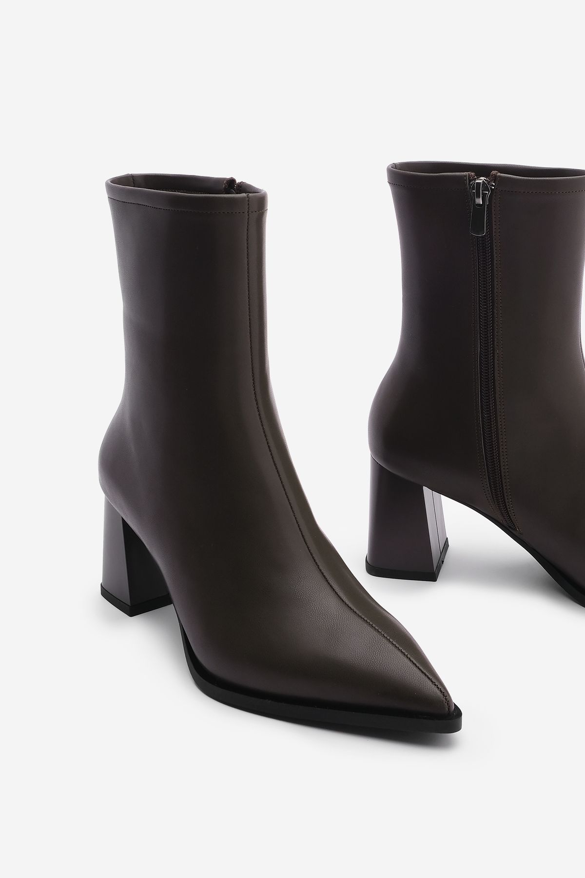 

Women Modern Stylish Fashion Women Thick Heel Pointed Toe Boots Simva Brown 37