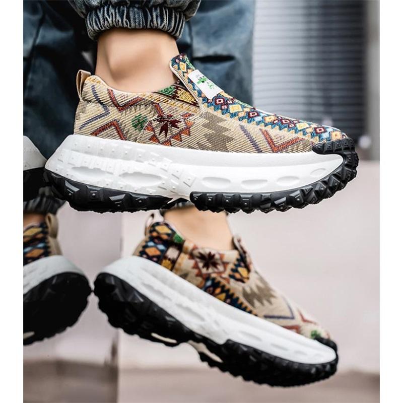 Breathable and comfortable men's sports shoes, fashionable thick-soled sports shoes